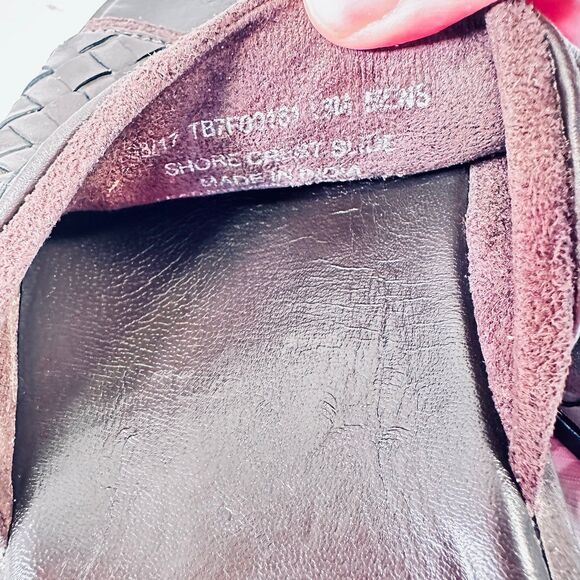 Tommy Bahama Sandals - Picture 6 of 12